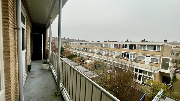 Medium property photo - Breitnerlaan, 2596 GZ Den Haag